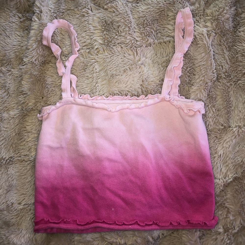 really cute ombré pink top